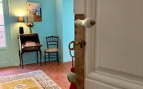 Grande Chambre d'hôtes quartier historique